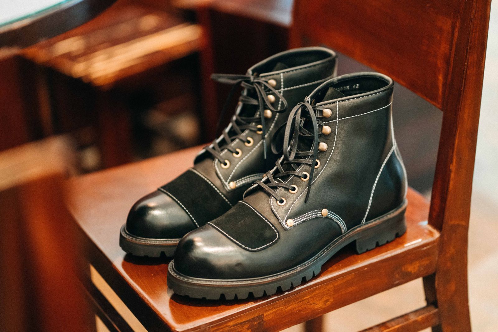KNAR Service Boot